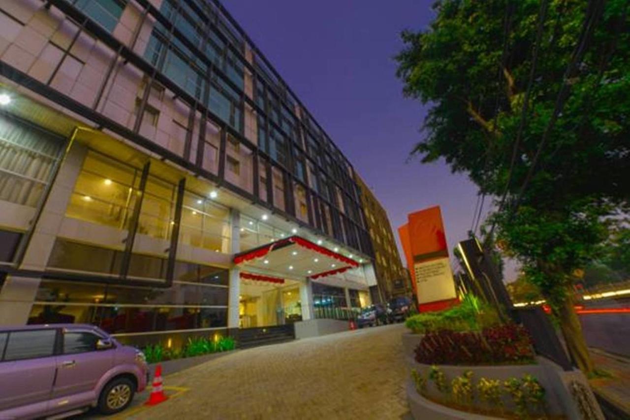 D'Hotel Джакарта Экстерьер фото