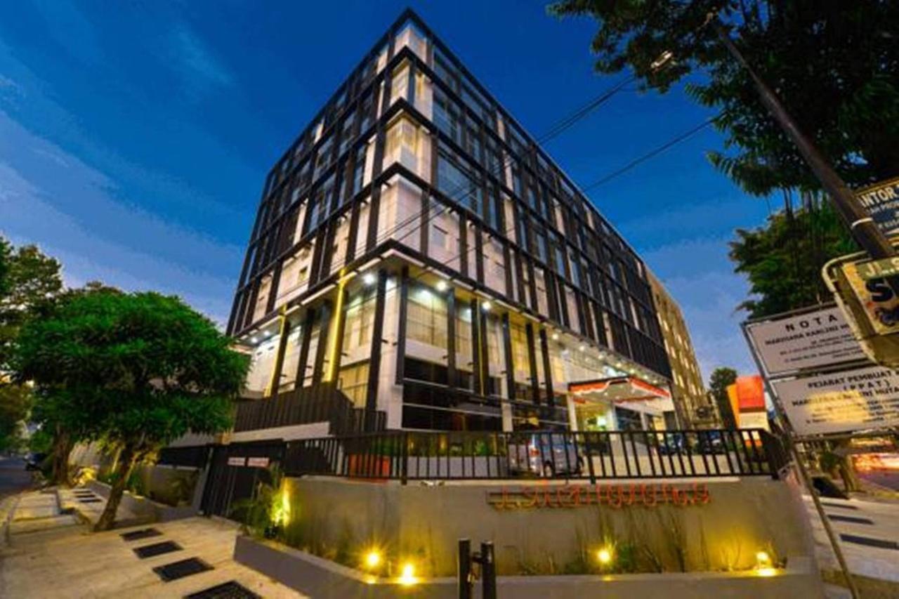 D'Hotel Джакарта Экстерьер фото