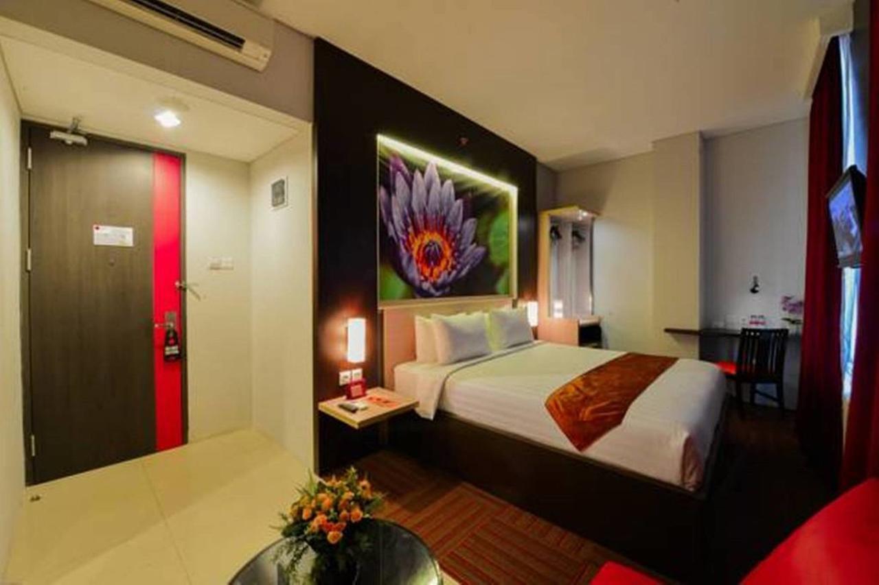 D'Hotel Джакарта Экстерьер фото