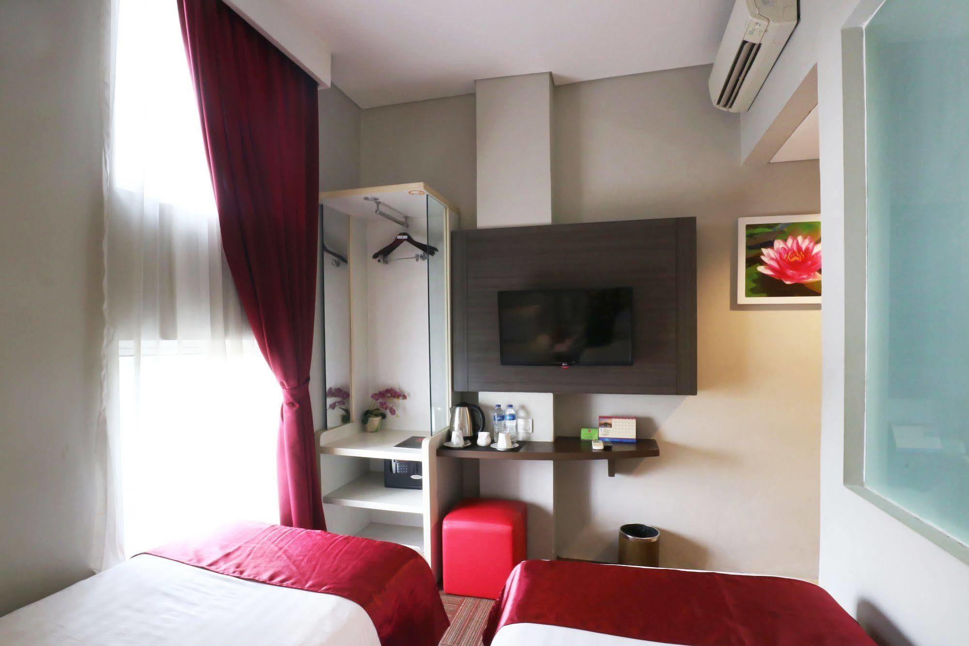 D'Hotel Джакарта Экстерьер фото