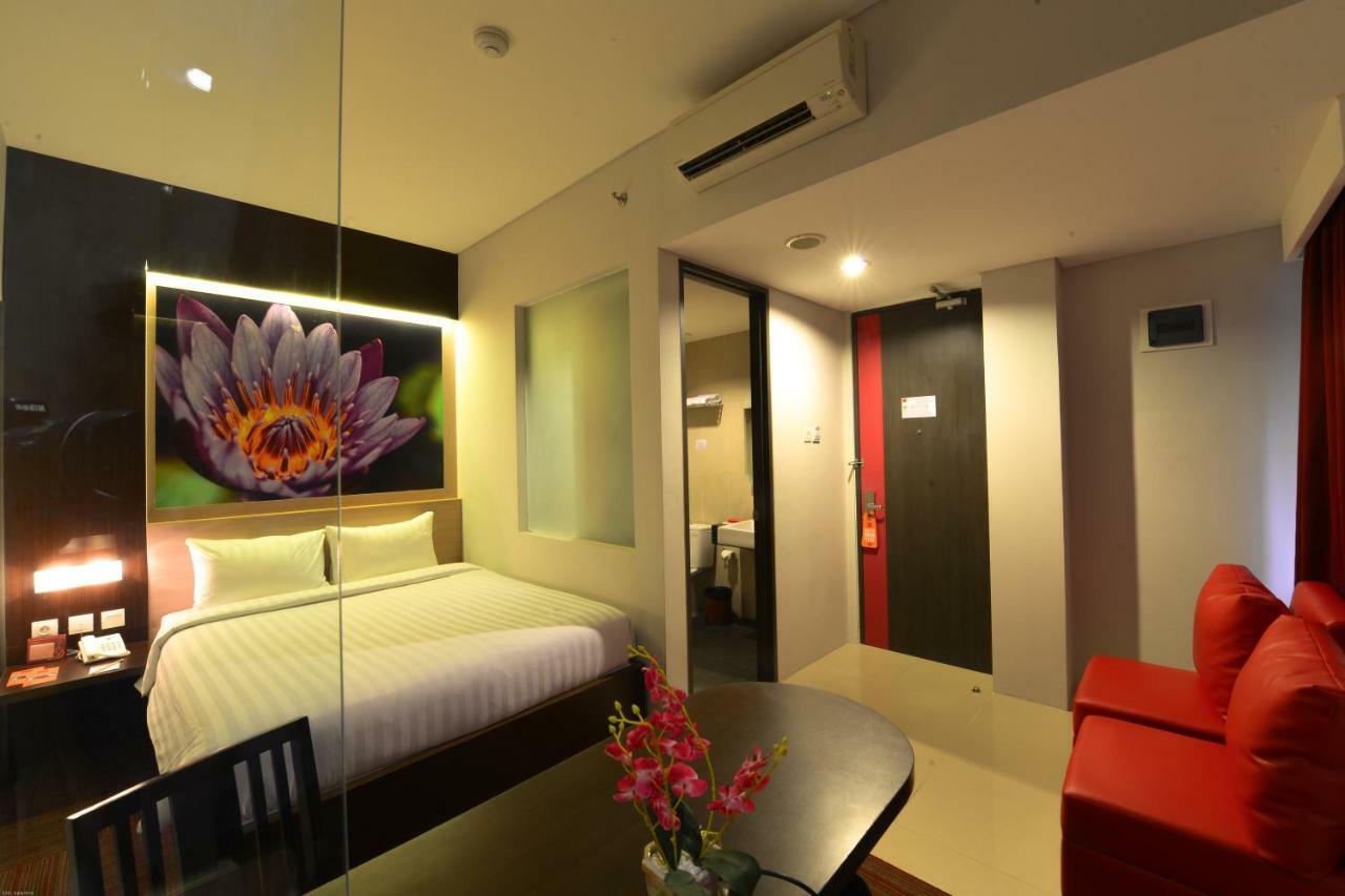 D'Hotel Джакарта Экстерьер фото